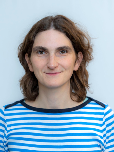 Dr N. Hauptmann (Nadine)