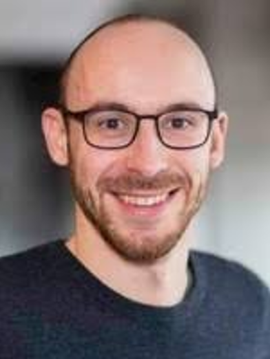 Dr G. Solano (Giacomo)