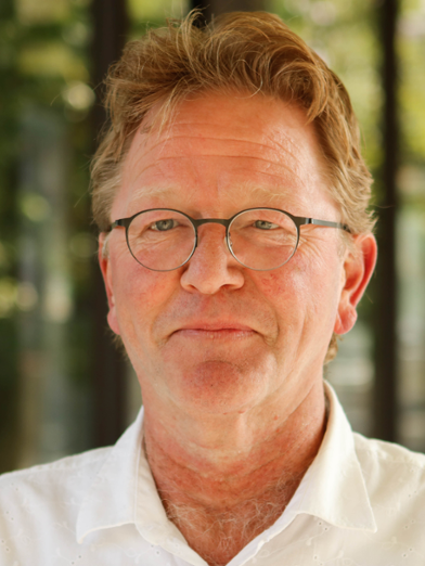 Prof. H.M.G.M. Jacobs (Haike)