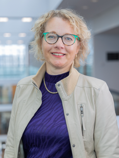 Dr B.M.A. van Eck (Marlies)