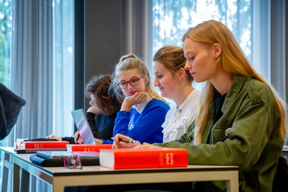 Studying students Radboud University