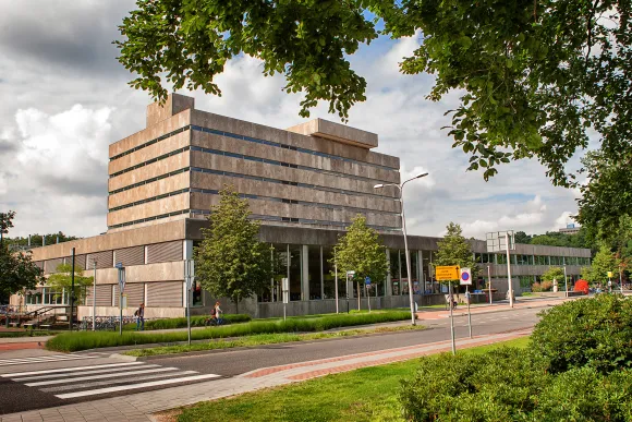 De Centrale Bibliotheek, het hoofdgebouw van de Universiteitsbibliotheek