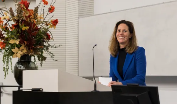 Claartje Bulten bij het Van der Heijden Congres