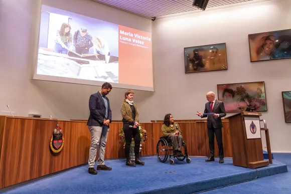 Daniel met sprekers