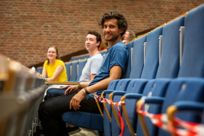 Studenten in de collegebanken van de Radboud Universiteit