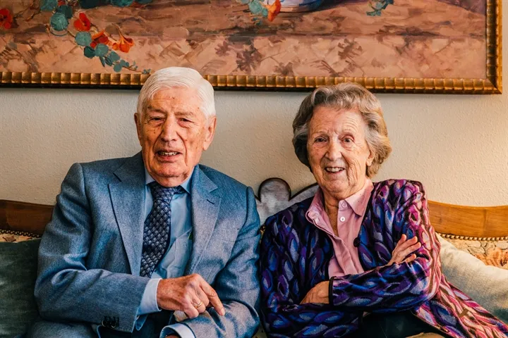 Dries van Agt met zijn vrouw