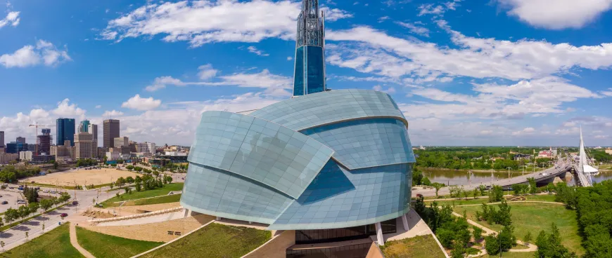 Brydon McCluskey (Unsplash) - Canadian Museum for Human Rights