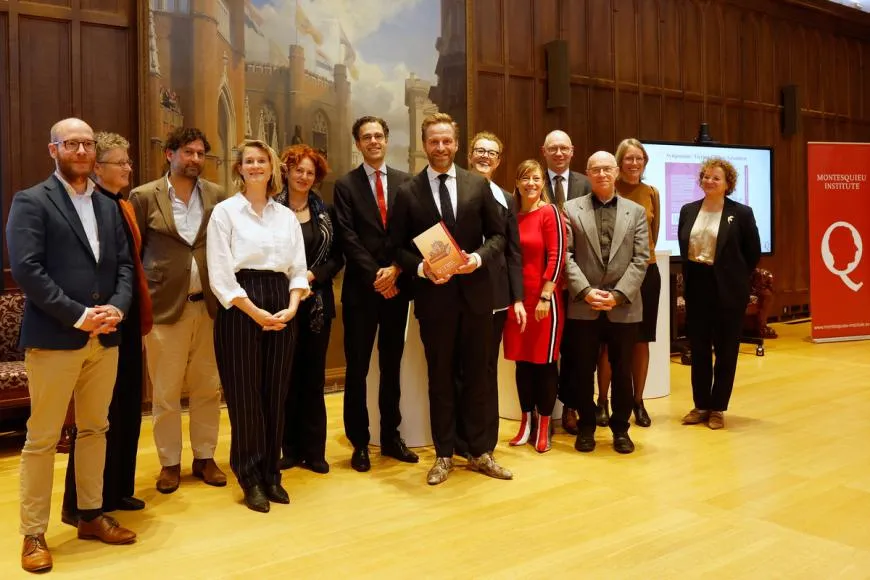 Authors and final editors of the volume with Hugo de Jonge (Photographer: Bas Czerwinski)