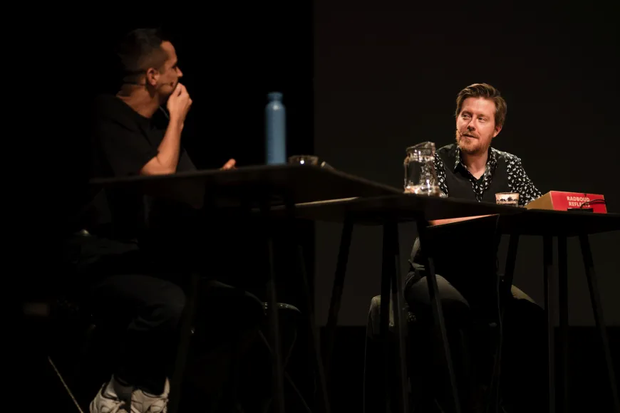 Nort Vlemmix en Anco Peeters in gesprek
