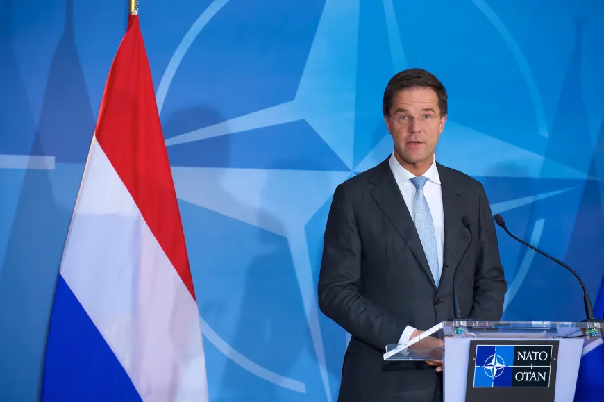 Mark Rutte op het NAVO hoofdkwartier in 2012. Foto: NAVO.
