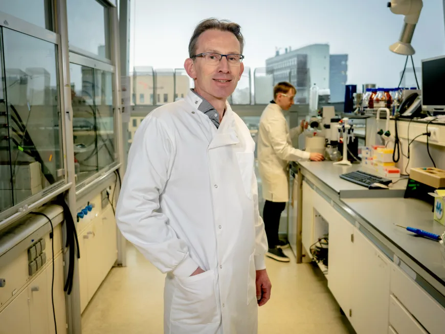 Prof. Floris Rutjes in lab