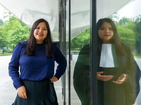 Afbeelding van student Rechtsgeleerdheid bij het Grotiusgebouw