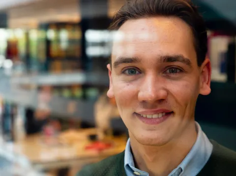 Student Publiekrecht in het Grotiusgebouw