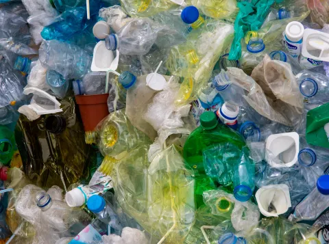 Plastic flesjes