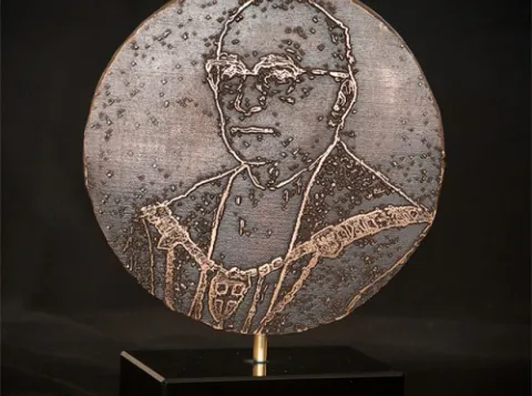 Plaquette Hermesdorfprijs, met beeltenis van prof. mr. B.H.D. Hermesdorf