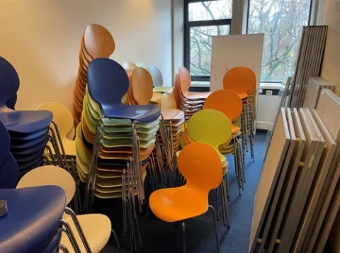 Hergebruikte stoelen