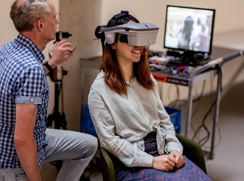 Onderzoek met een Virtual Reality bril in het Maria Montessorigebouw