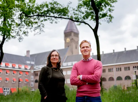 Tesseltje de Lange en Pascal Beckers voor Berchmanianum