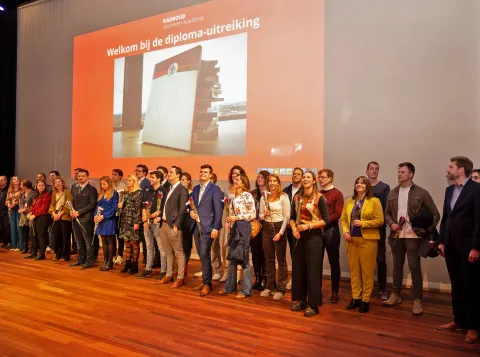 diploma-uitreiking eenjarige educatieve master docentenacademie