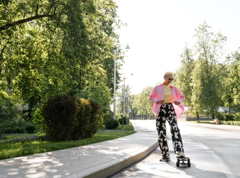 Persoon op skateboard