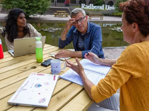Personen in gesprek