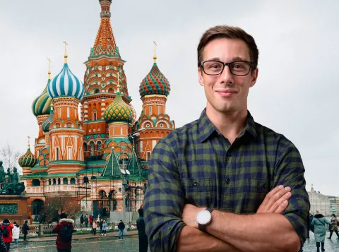 Man op het Rode plein in Rusland