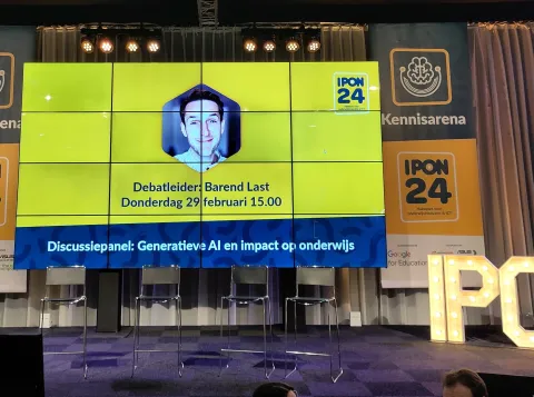 Het discussiepanel generatieve AI en impact op onderwijs, op IPON24