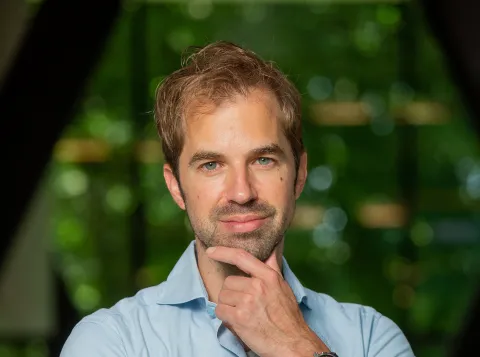 Dirk Bertens