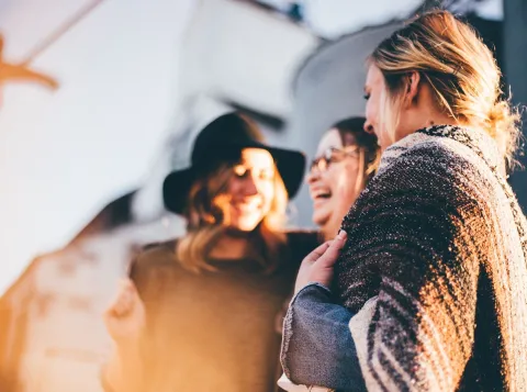 Meeting loved ones triggers brain areas that help you feel better
