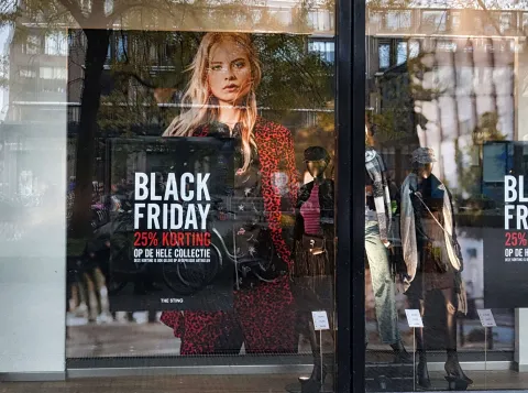 Black Friday: ‘Merkwaardige bereidheid om alles uit Amerika over te nemen’