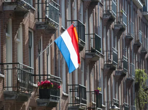 ‘I hope for less tension surrounding the words standard Dutch’