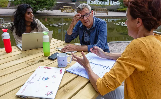 Personen in gesprek