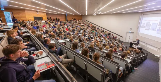 Een collegezaal tijdens de Bachelor Open Dag 2021