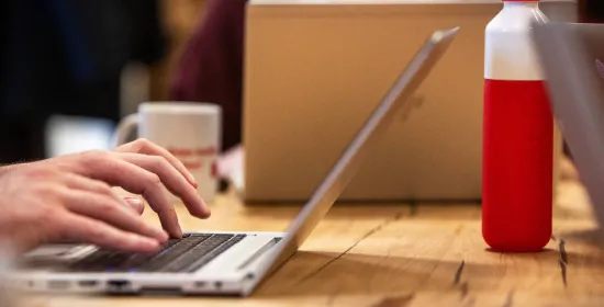 aangepaste arbeidsvoorwaarden