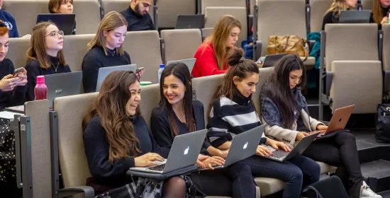 studenten in collegezaal