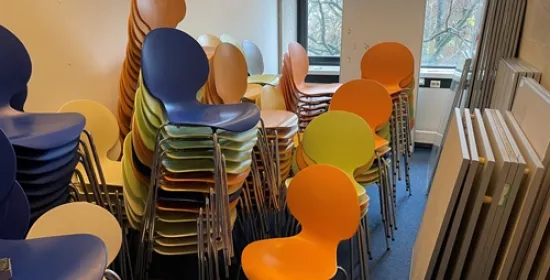 Hergebruikte stoelen