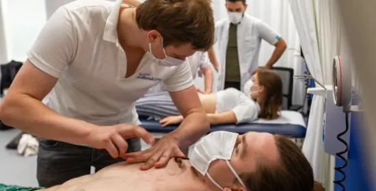 The digitalization of (para)medical consultation