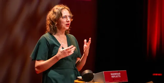 Lisa Doeland - Foto Ramon Tjan