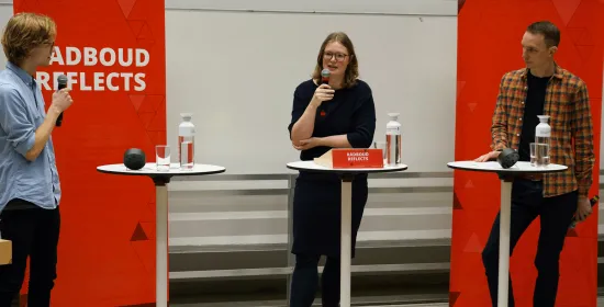 Bas van Woerkum-Rooker, Loes Pouwels en Chris Nijhuis in gesprek