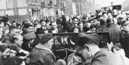 Afrekenen met de vijand: gevolgen van een naoorlogs Nederlands besluit