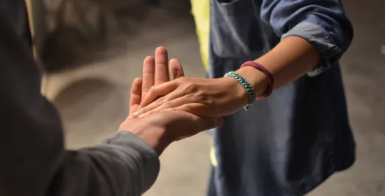 Vrijwilligers voor vluchtelingen: onderbelichte groep onder de loep