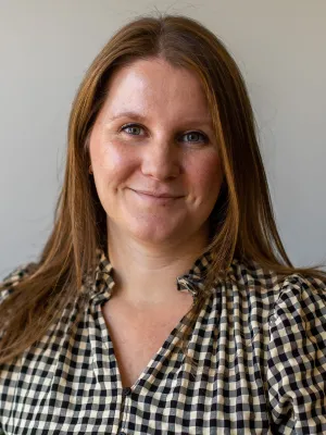 Een portret van Nina van den Broek