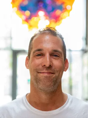Een portret van Marek Tyc