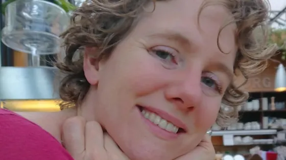 Portretfoto Esther Aarts